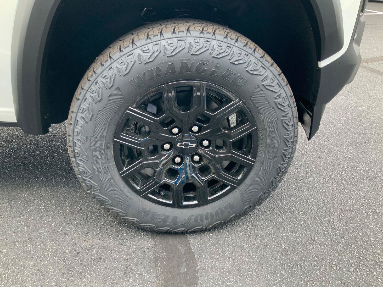 New 2026 Chevrolet Colorado Trail Boss AWD/4WD image 8