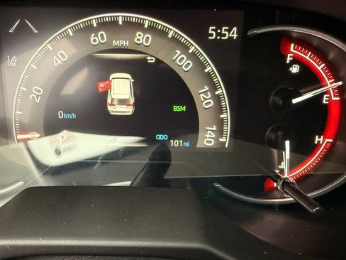 Used 2025 Toyota RAV4 XLE image 13