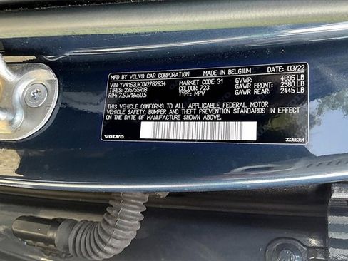 Used 2022 Volvo XC40 T5 Momentum image 26