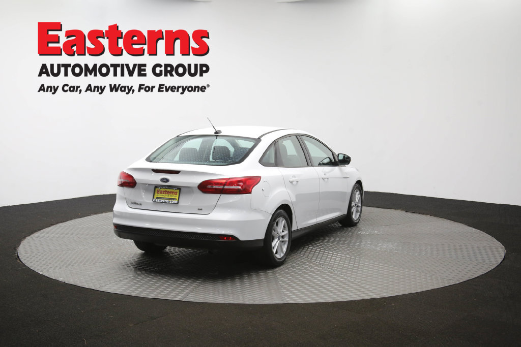 Used 2018 Ford Focus SE w/ Cold Weather Package FWD image 39