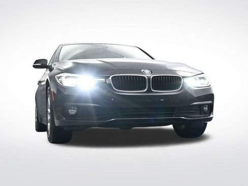 Used 2018 BMW 320i Sedan image 41