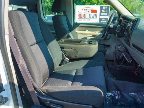 Used 2011 Chevrolet Silverado 2500 W/T w/ Snow Plow Prep Package AWD/4WD image 14