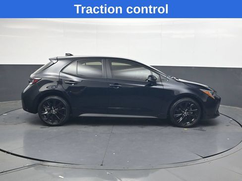 Used 2022 Toyota Corolla SE FWD image 3