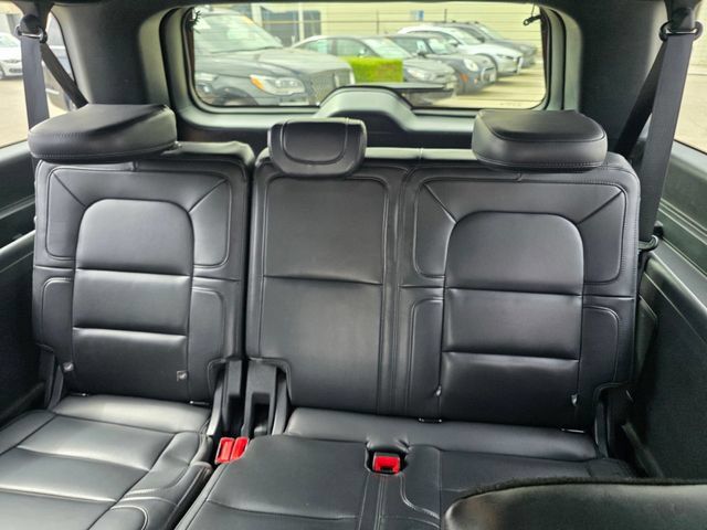 Used 2023 Lincoln Navigator L Reserve w/ Monochromatic Package AWD/4WD image 11