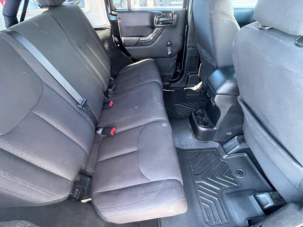 Used 2015 Jeep Wrangler Unlimited Sport w/ Connectivity Group AWD/4WD image 21