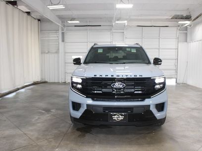 New 2027 Ford Expedition Platinum w/ Stealth Performance Package