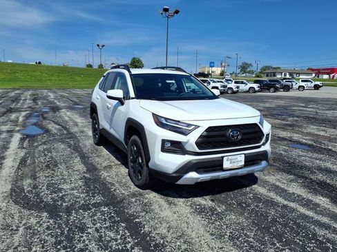 Used 2024 Toyota RAV4 Adventure AWD/4WD image 5