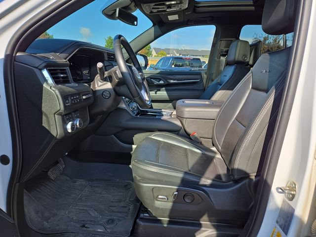 Used 2023 GMC Yukon XL Denali AWD/4WD image 2