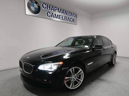 Used 2013 BMW 750i RWD image 1