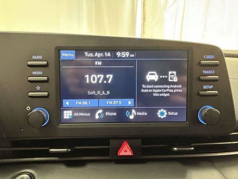 Used 2025 Hyundai Elantra Sport FWD image 15