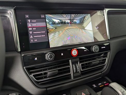 New 2026 Porsche Macan GTS AWD/4WD image 32