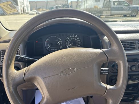 Used 1998 Chevrolet Prizm w/ Preferred Equipment Group 3 image 7