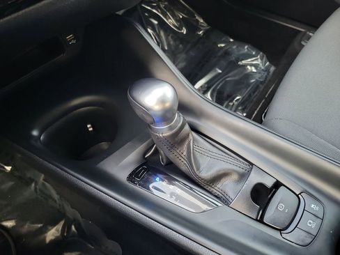 Used 2021 Toyota C-HR LE image 27