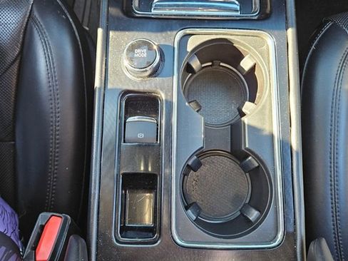 Used 2021 Lincoln Corsair Standard w/ Premium Package image 16