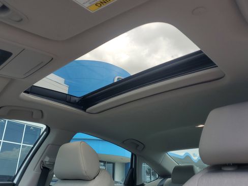 Used 2023 Honda Accord EX image 29