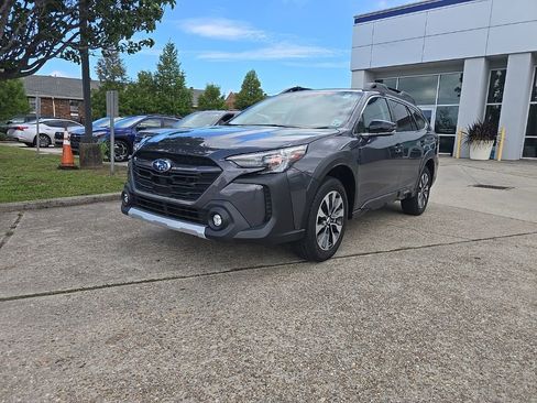 Used 2023 Subaru Outback Limited AWD/4WD image 11