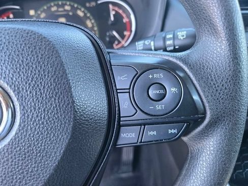 Certified 2025 Toyota RAV4 XLE AWD/4WD image 22