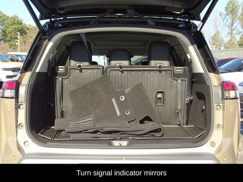 Used 2023 Nissan Pathfinder Platinum w/ Lighting Package (N93) image 16