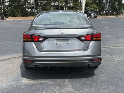 Used 2023 Nissan Altima 2.5 SL FWD image 17