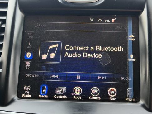 Used 2015 Chrysler 300 Limited image 38