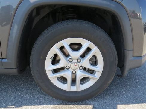 Used 2021 Jeep Compass Sport FWD image 10