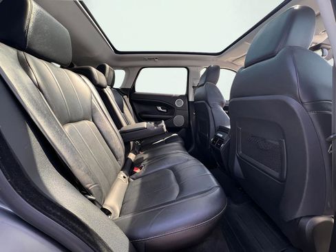 Used 2019 Land Rover Range Rover Evoque SE AWD/4WD image 24