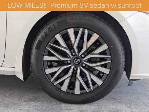 Used 2023 Nissan Altima 2.5 SV w/ SV Premium Package FWD image 11