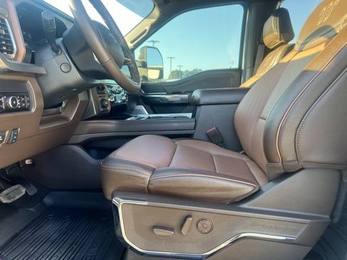 Used 2025 Ford F250 King Ranch image 4