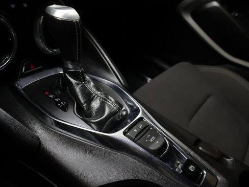 Used 2020 Chevrolet Camaro LT image 22