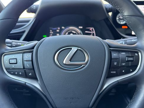 Certified 2025 Lexus ES 300h w/ Premium Package FWD image 26