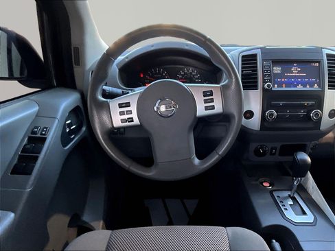 Used 2021 Nissan Frontier SV AWD/4WD image 8