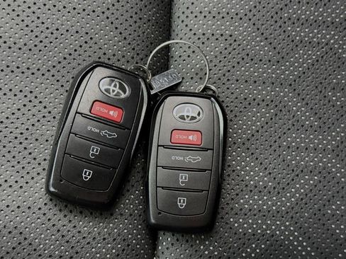 Used 2024 Toyota Tundra Limited w/ TRD Off-Road Package image 31