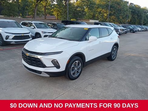 Used 2025 Chevrolet Blazer LT AWD/4WD image 1