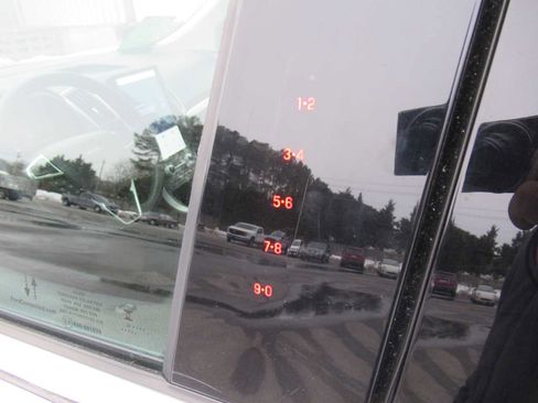 Used 2022 Ford Edge SEL w/ Convenience Package image 24