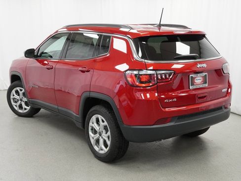 Certified 2025 Jeep Compass Latitude w/ Convenience Group image 14
