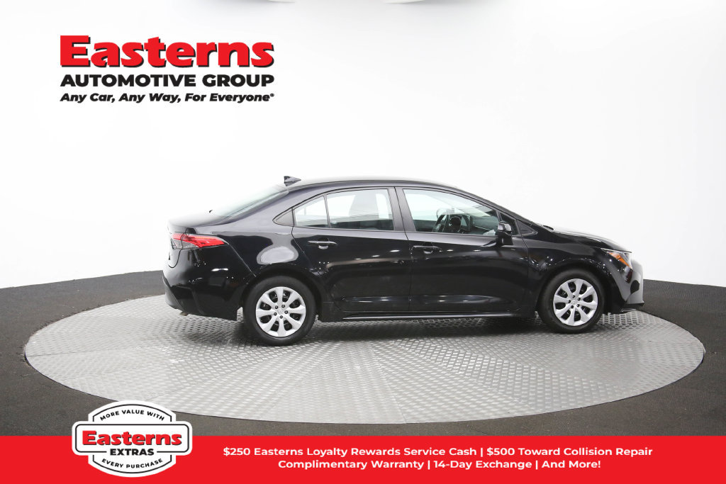 Used 2024 Toyota Corolla LE FWD image 43