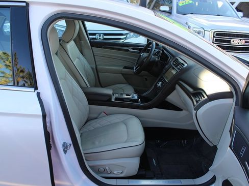 Used 2017 Ford Fusion Platinum FWD image 23