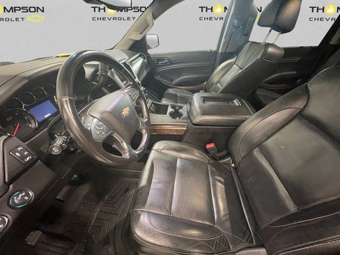 Used 2019 Chevrolet Suburban LT image 9