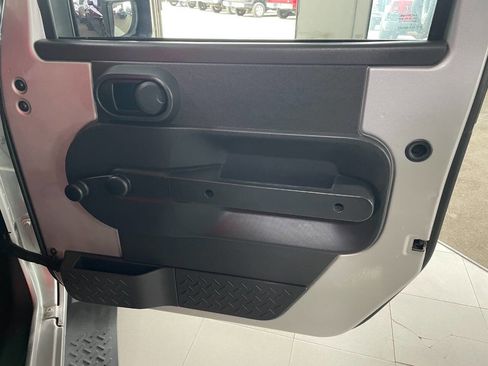 Used 2007 Jeep Wrangler Unlimited X image 26