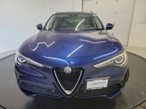 Used 2021 Alfa Romeo Stelvio Ti AWD/4WD image 2