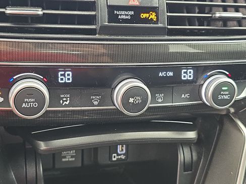 Used 2018 Honda Accord Sport image 23