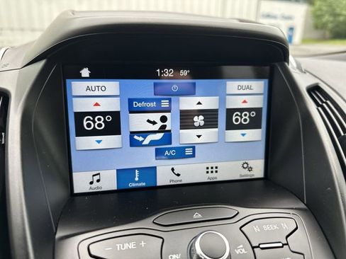 Used 2016 Ford Escape SE w/ Equipment Group 201A AWD/4WD image 18