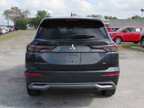 New 2026 Mitsubishi Outlander SE FWD image 4