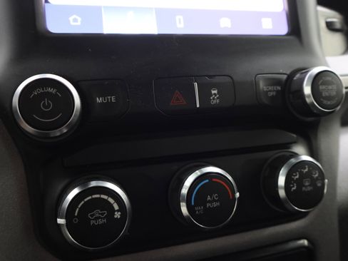 Used 2024 RAM 3500 Tradesman w/ Chrome Appearance Group image 48