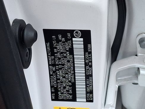 Used 2019 Lexus ES 350 w/ Luxury Package image 27