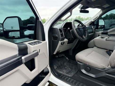 Used 2021 Ford F250 XLT AWD/4WD image 23