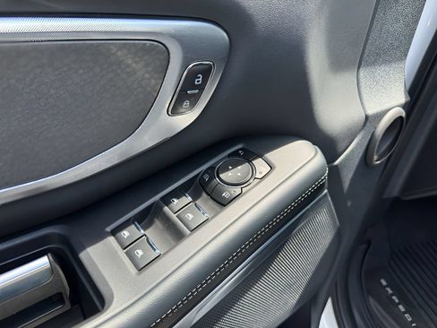Used 2025 Ford Expedition Tremor AWD/4WD image 15
