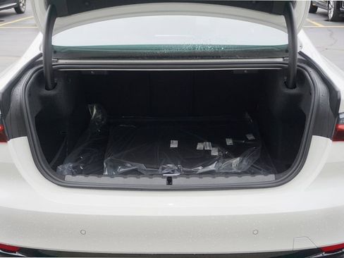 Used 2024 BMW 430i xDrive Coupe w/ Premium Package image 5