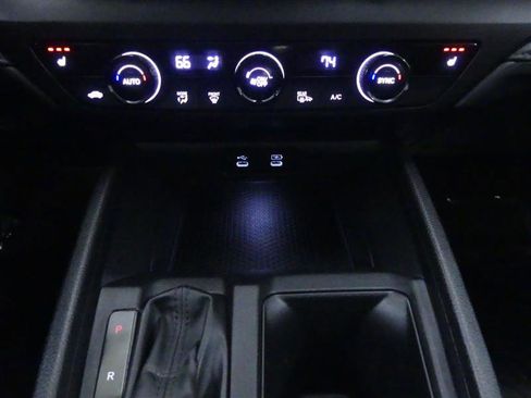 Used 2024 Honda Accord EX image 12