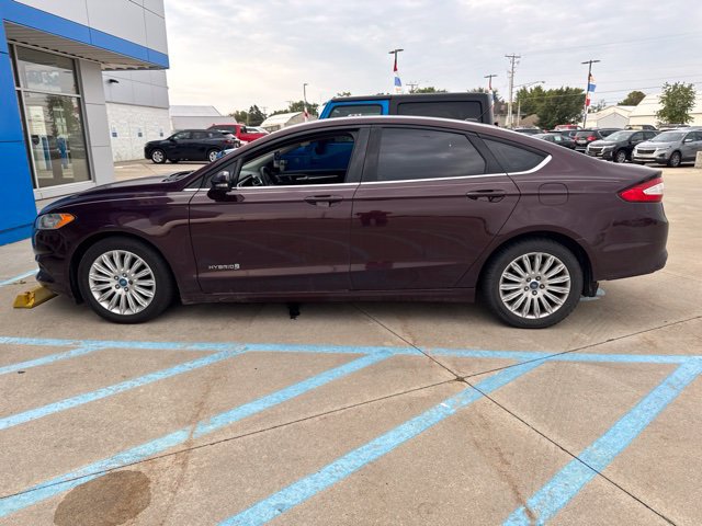Used 2013 Ford Fusion SE FWD image 2